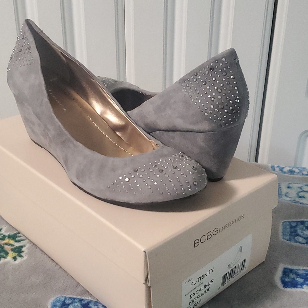 NEW BCBG studded suade wedge